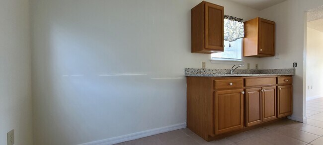 Cocina - 4489 Barna Ave