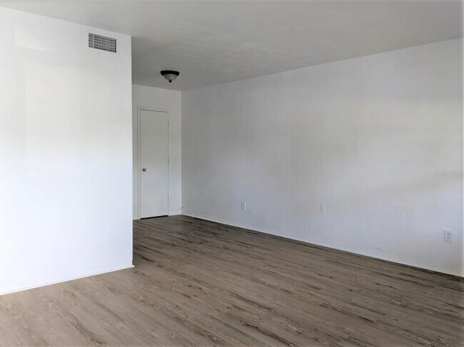 Building Photo - 1240 70th St N
