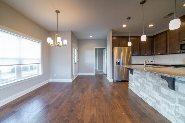 Building Photo - 180 Lake Lily Dr