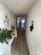 Building Photo - 370 Racquet Club Rd
