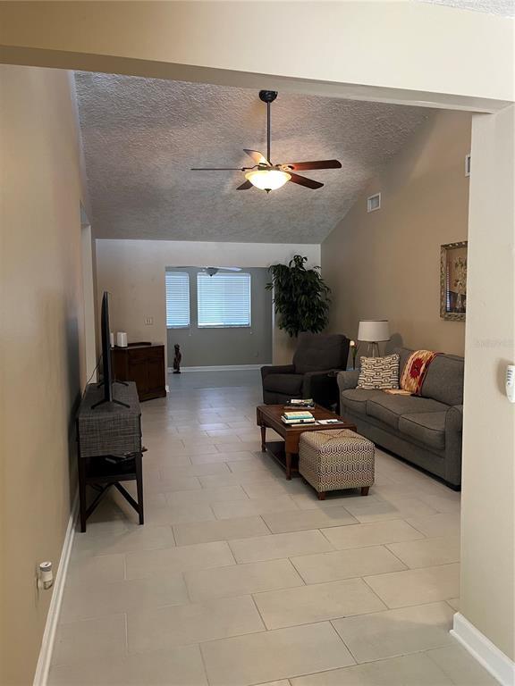 Building Photo - 1107 Golf Club Ct