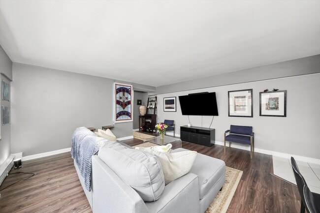 Building Photo - 4970 N Marine Dr