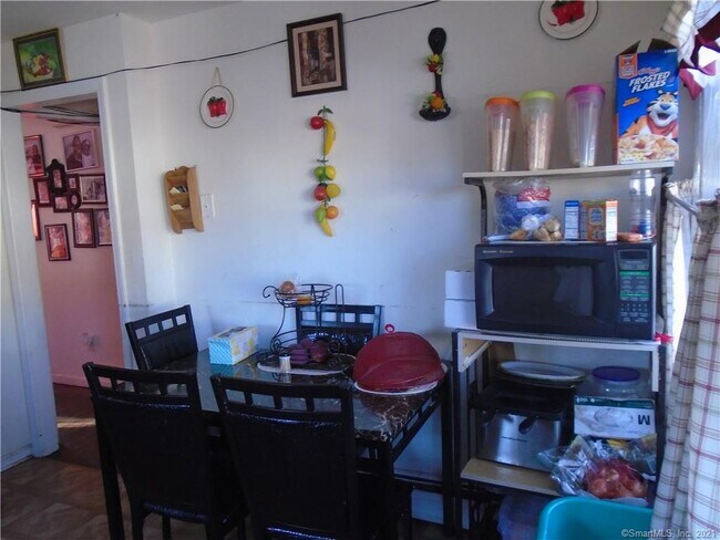 Foto del edificio - 1122 Reservoir Ave