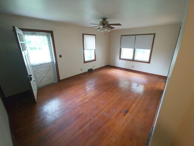 Foto del edificio - 2br House | Mt. Healthy |  Great Neighborhood