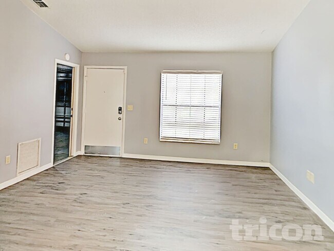 Building Photo - 1778 Hazelton Ave