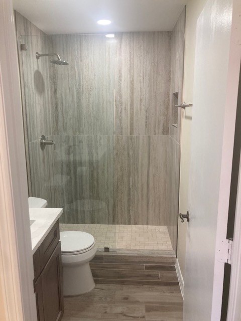 brand new bathroom - 2712 Kings Lake Blvd