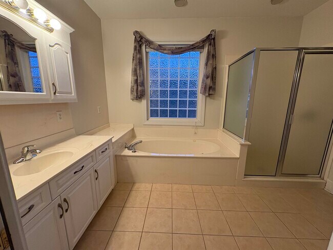 Foto del edificio - 533 Stonemason Dr