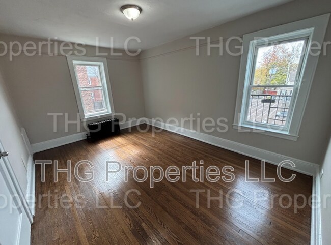 Foto del edificio - 490 Tremont Ave