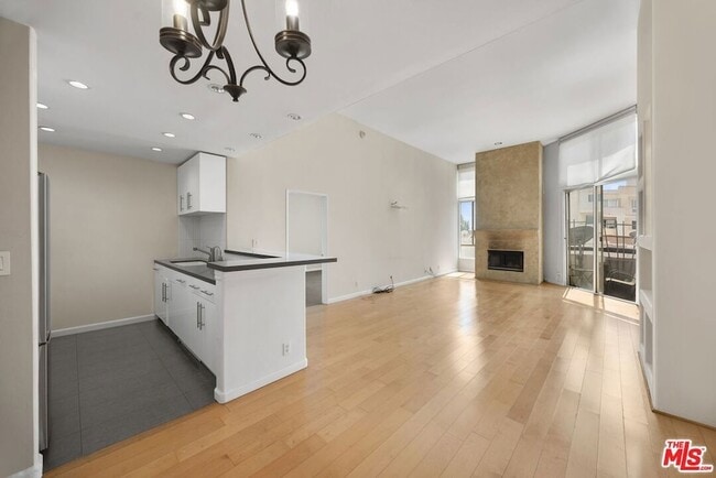 Photo - 1240 S Corning St Apartment