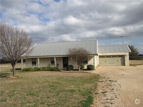Building Photo - 7047 Smith Dairy Rd