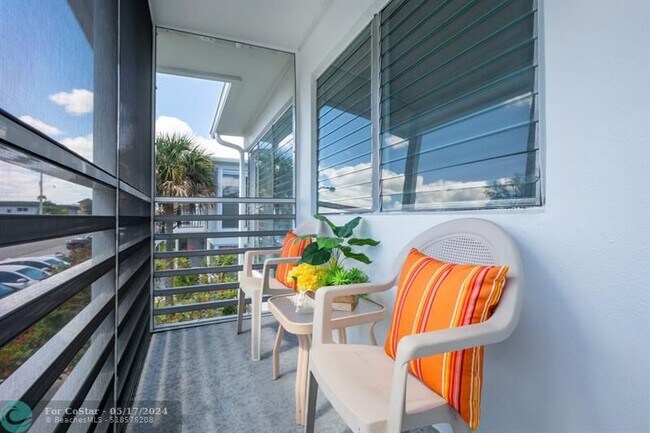 Foto del edificio - 1055 SE 15th St