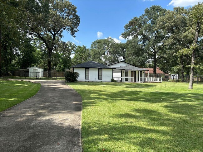 Foto del edificio - 2418 Bill Smith Rd