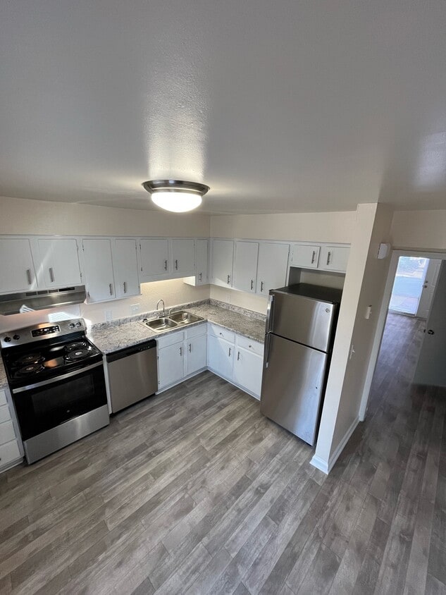 Forest Hills Townhomes 56005603 Farm Pond Ln Charlotte, NC