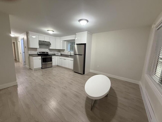 Building Photo - 16787 20a Ave