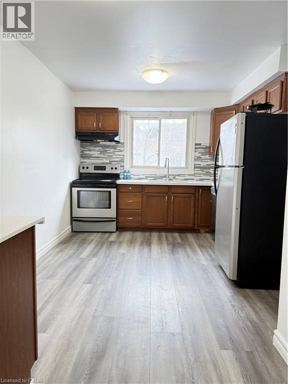 Photo du bâtiment - 121 Morgan Ave