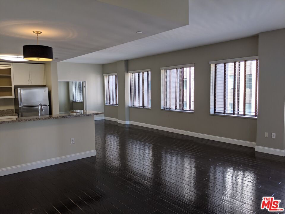 Foto principal - 612 Flower St