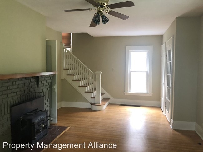 Building Photo - 3 br, 1 bath House - 306 Melrose Ave.