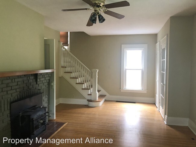 Foto del edificio - 3 br, 1 bath House - 306 Melrose Ave.