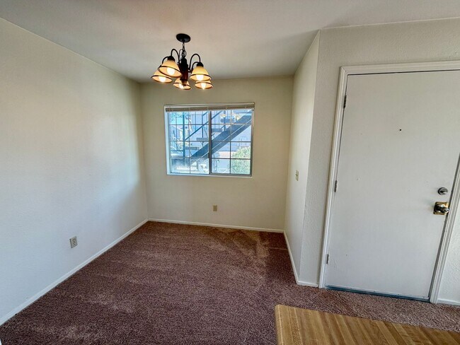 Building Photo - 2704 Aarondavid Dr