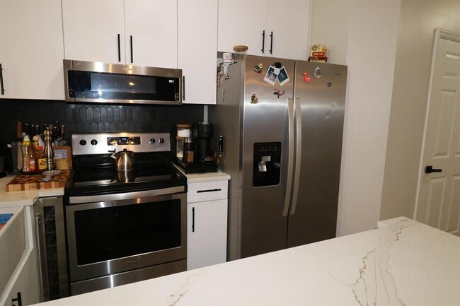 Building Photo - 6848 Brook Hollow Rd