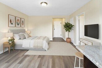 Building Photo - 210 Woodcliff Ave