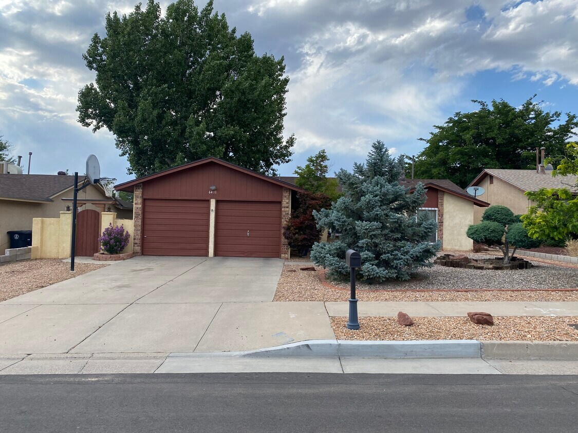 Primary Photo - 6411 Harper Dr NE