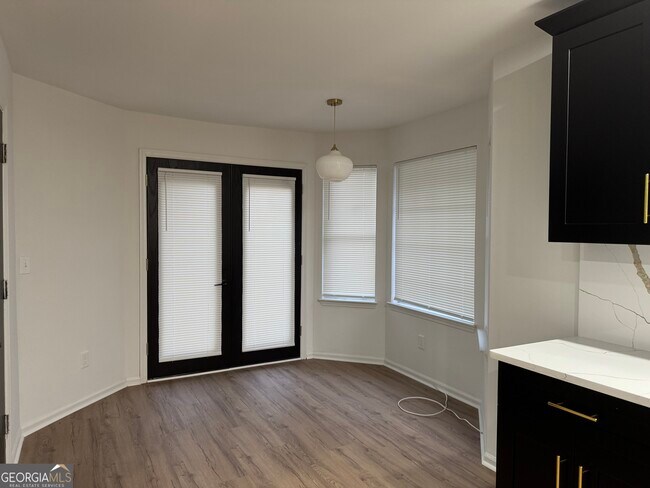 Foto del edificio - 5317 Medena Way