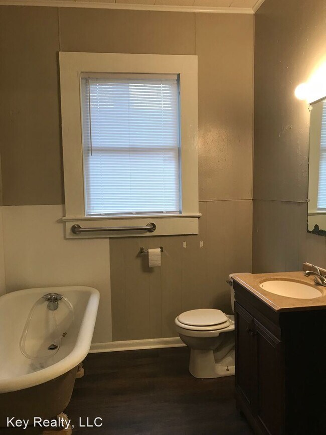 Foto del edificio - 3 br, 1 bath House - 1829 Day St.