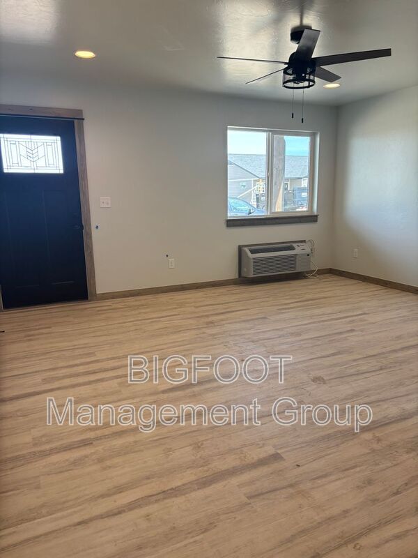 Building Photo - 4031 Halle Ct
