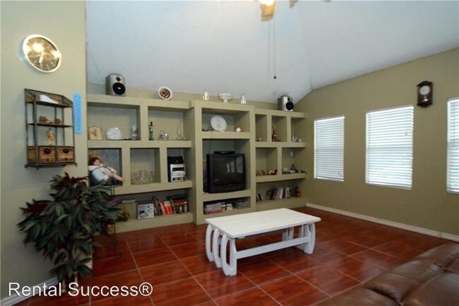 Foto del edificio - 3 br, 2 bath House - 636 Bristol Drive