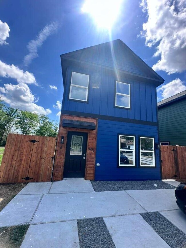 Foto del edificio - 3810 Hiford Dr