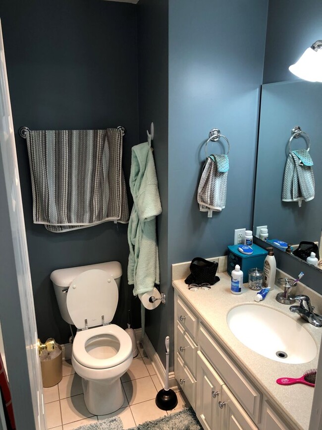 Foto del edificio - Available for the 2026-2027 lease term.