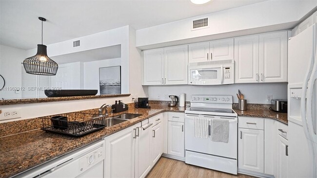 Photo - 1155 Brickell Bay Dr Apartment