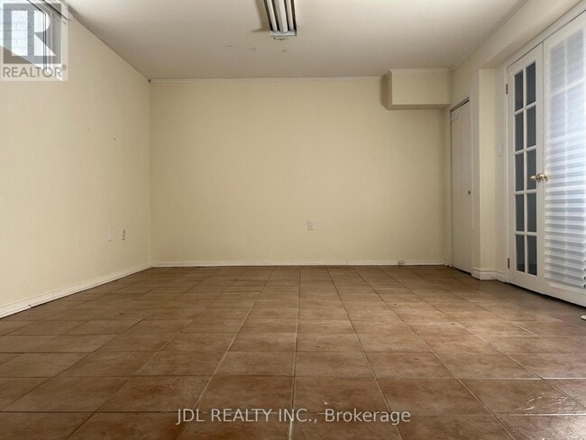 Building Photo - 23 Pineway Blvd