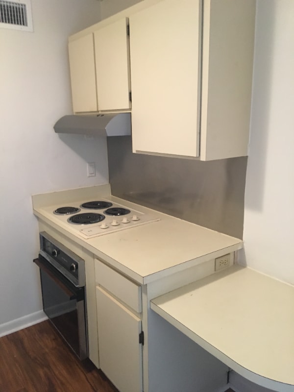 Foto del edificio - 643 Executive Center Dr