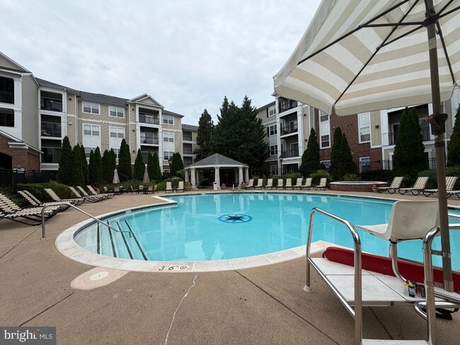 Building Photo - 12945 Centre Park Cir