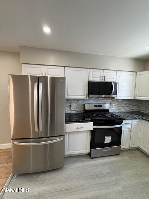 Foto del edificio - 10 Flicker Dr