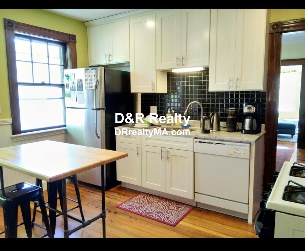 19 Edward T Sullivan Rd Unit 3, Cambridge, MA 02138 19 Edward T Sullivan Rd Cambridge, MA