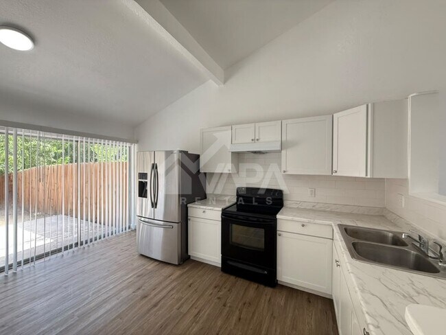Foto del edificio - 7239 Glen Hill Dr