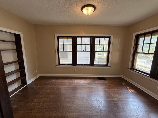 Foto del edificio - Newly Remodeled 3 bedroom and 2 bath house...