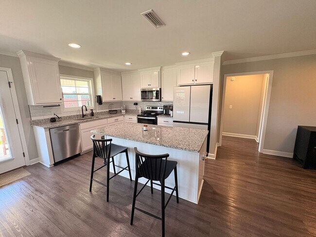 Foto del edificio - Available June!