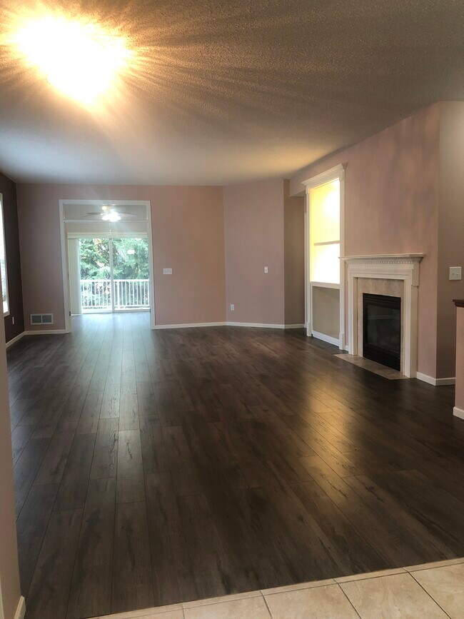 Building Photo - 1680 Oakbrooke Ct