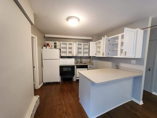 Foto del edificio - 3410 N Lake Shore Dr