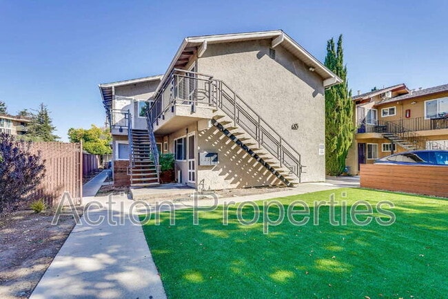 Photo - 685 Foxtail Dr Apartment