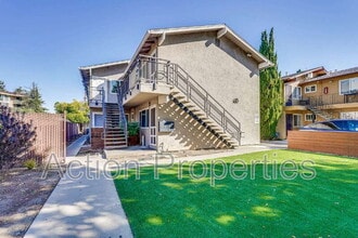 Building Photo - 685 Foxtail Dr