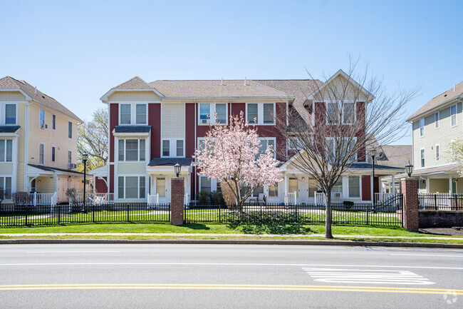 23-31 Morton Street se encuentra en el submercado Wellington Hill de Boston. - Olmsted Green