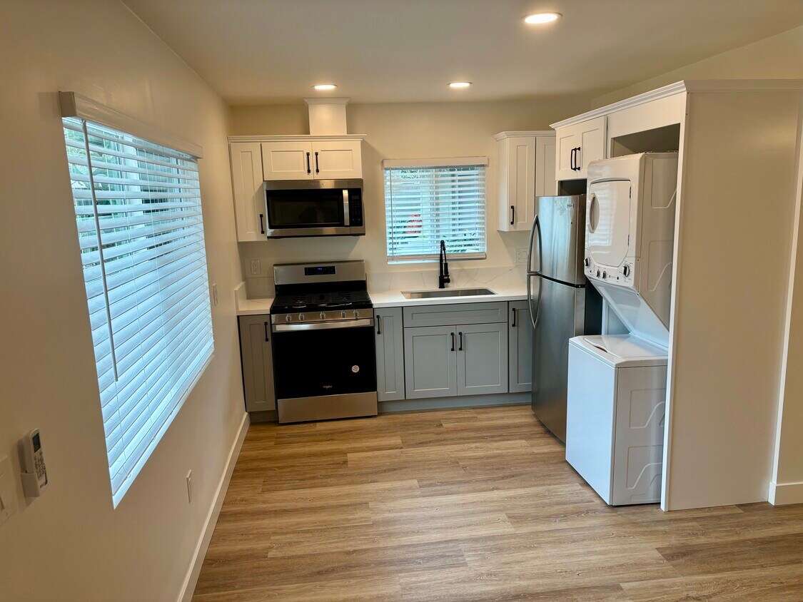 Brand new kitchen and appliances - 4612 W 168th St