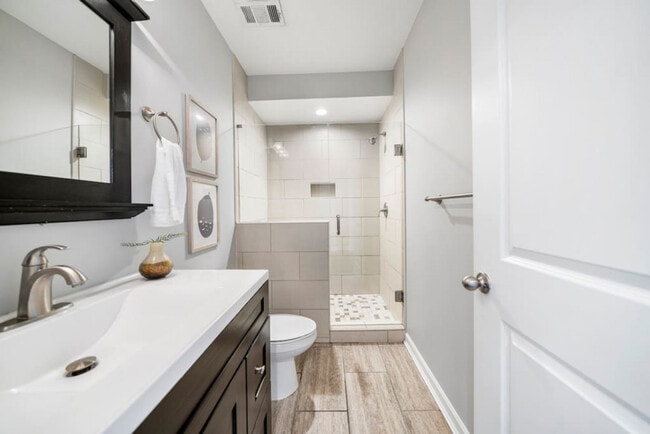 Building Photo - 2201 Reading Rd