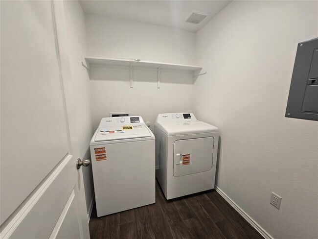 Foto del edificio - 15016 Welsh Cob Rd