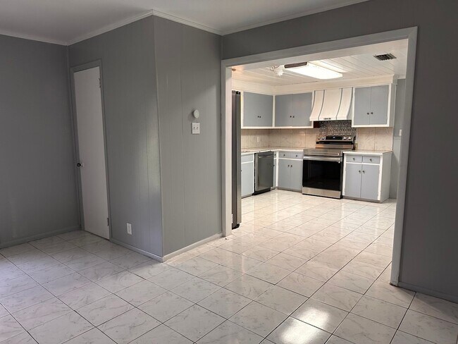 Foto del edificio - 533 Scranton Rd